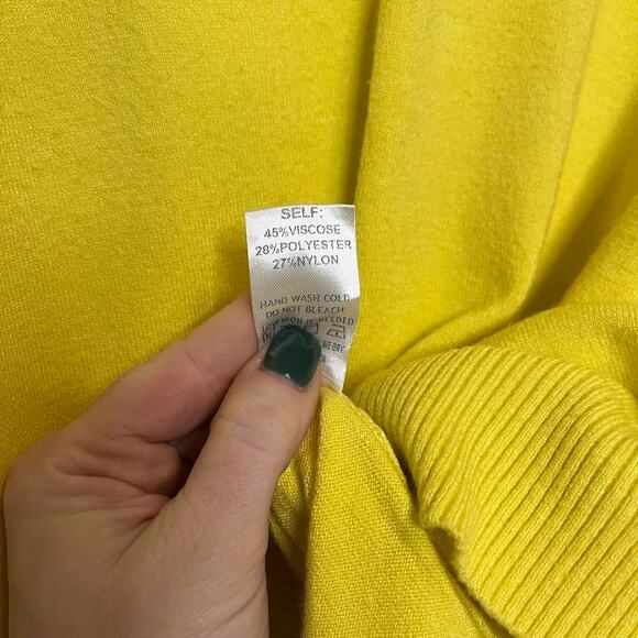 Aaron & Amber Yellow V-Neck Sweater‎ - S/M - Picture 4 of 5